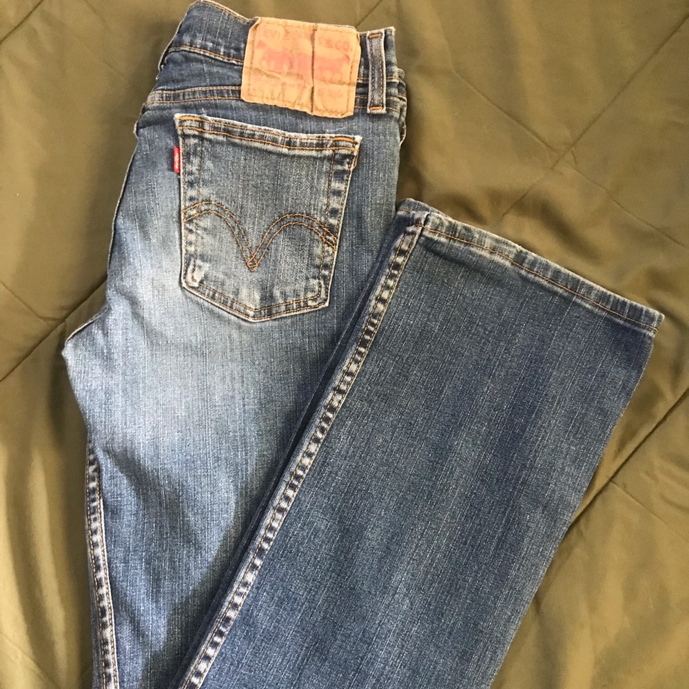 Women’s Levi jeans